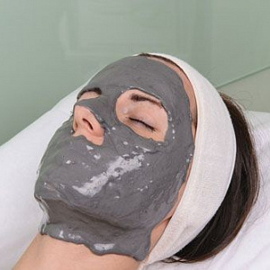 Антистрессовый уход «Детокс» для всех типов кожи с угольной маской 2